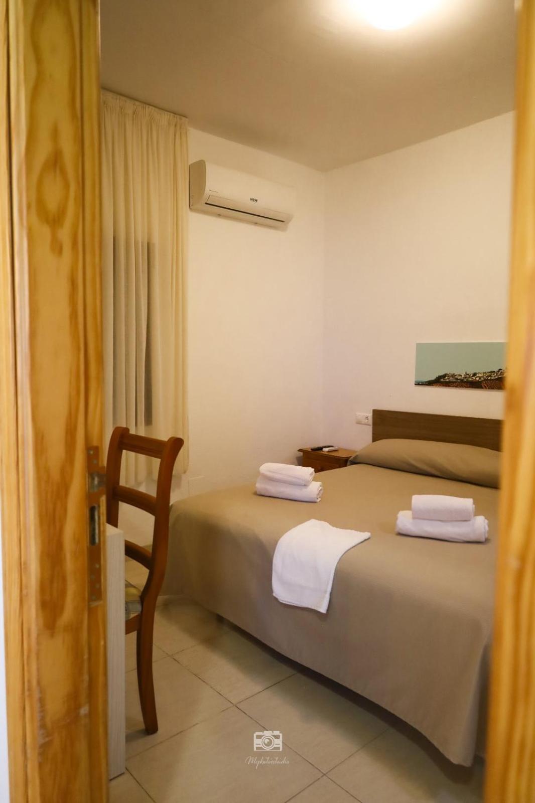 Hospedium Dlj Hostal Ben Nassar Архона Экстерьер фото